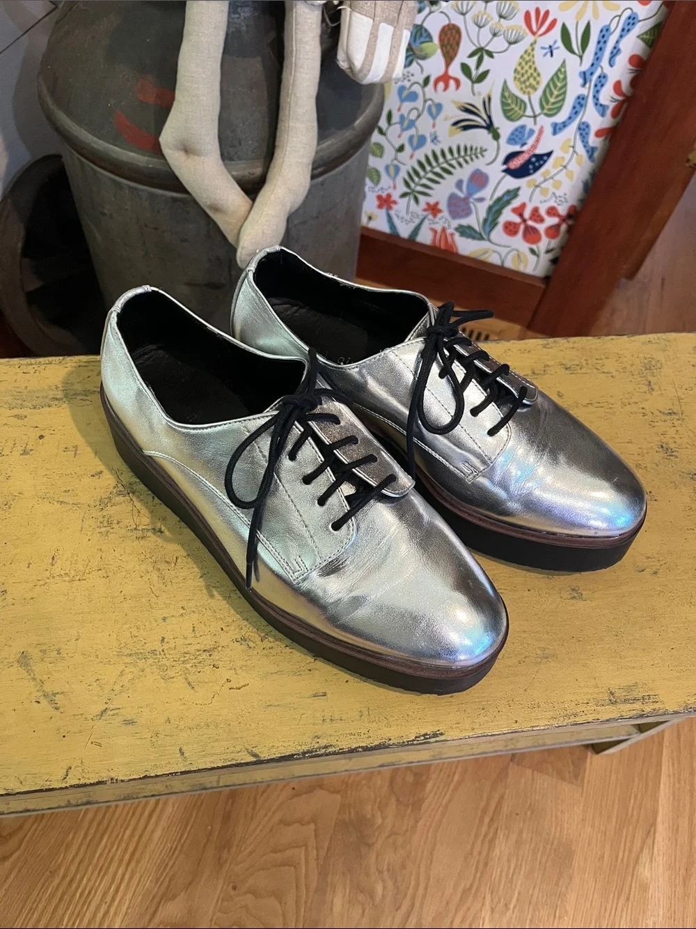 Steve Madden Iridescent Silver Platform Lace-Up Oxfords